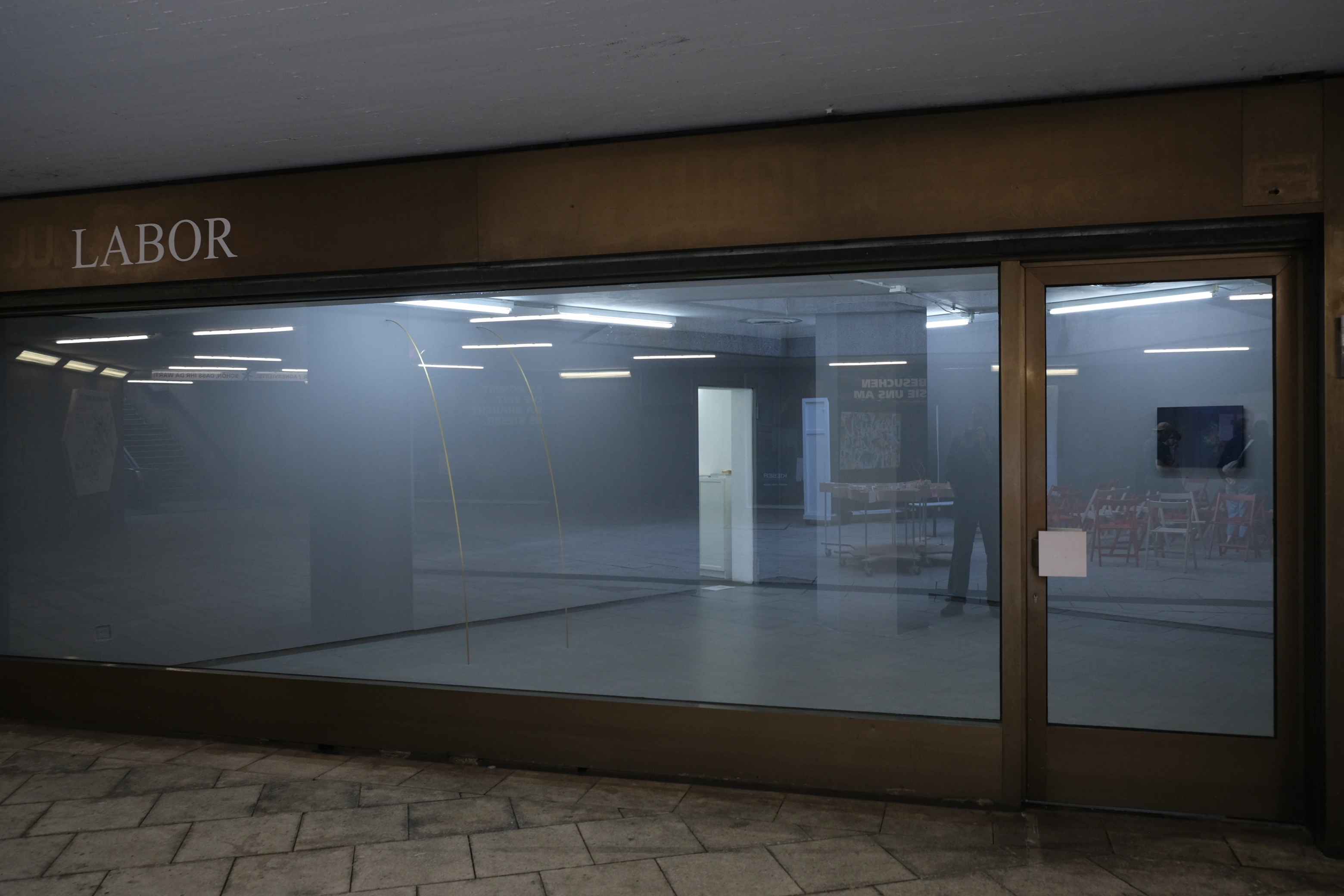 Detailbild FOLLOW UP